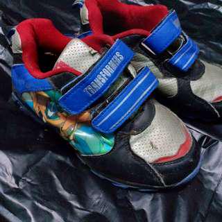 Kids prelove shoes