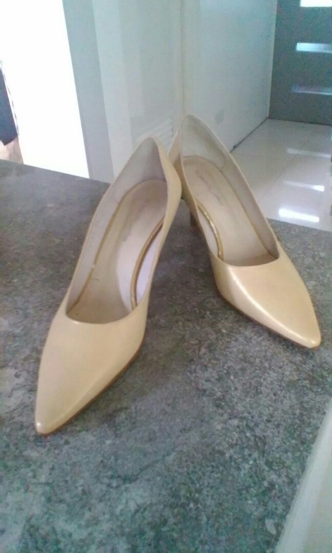 Le saunda 2024 shoes price