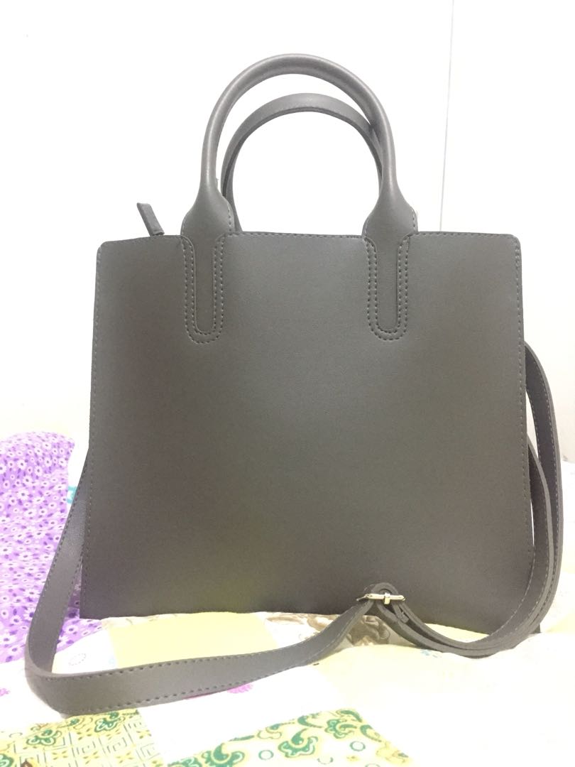 egg backpack price