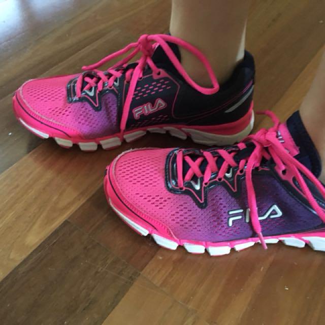 shoes with memory foam inside
