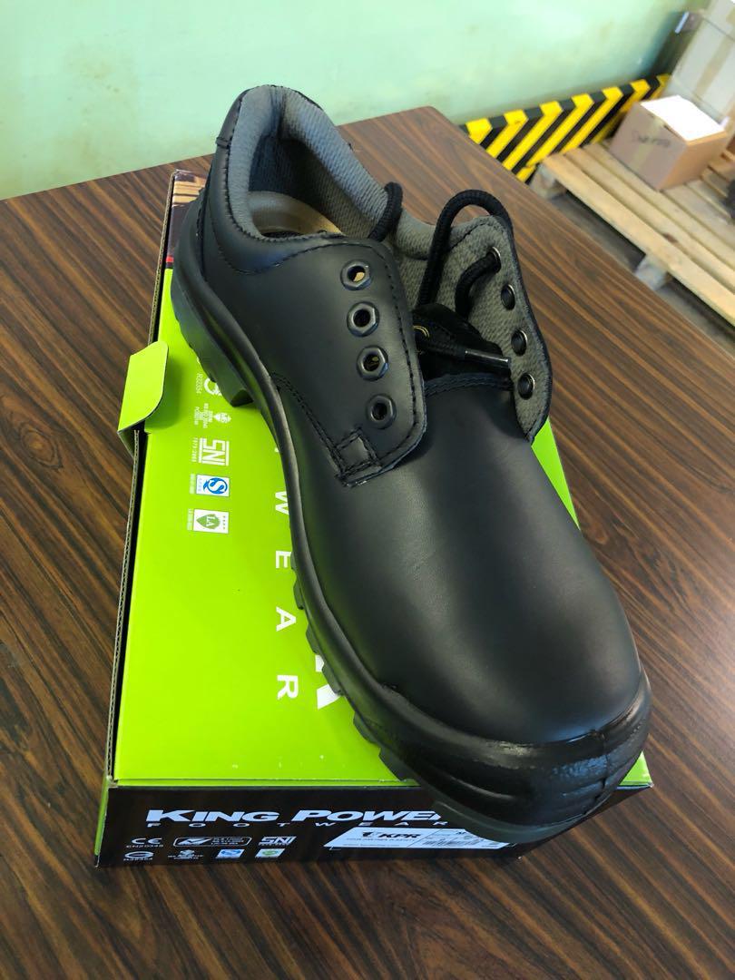 green tag safety shoes