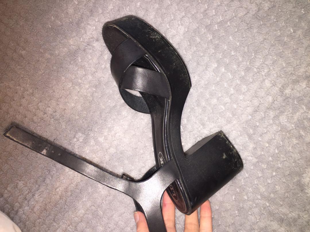 Lipstik heels (Category: Shoes) located in Papakura. Submitted by nemo0 (Listing ID 180991320, Image 2). Description: .