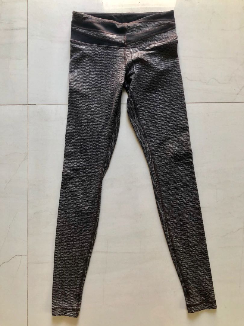 LULULEMON herringbone leggings, Women's Fashion, Activewear on Carousell