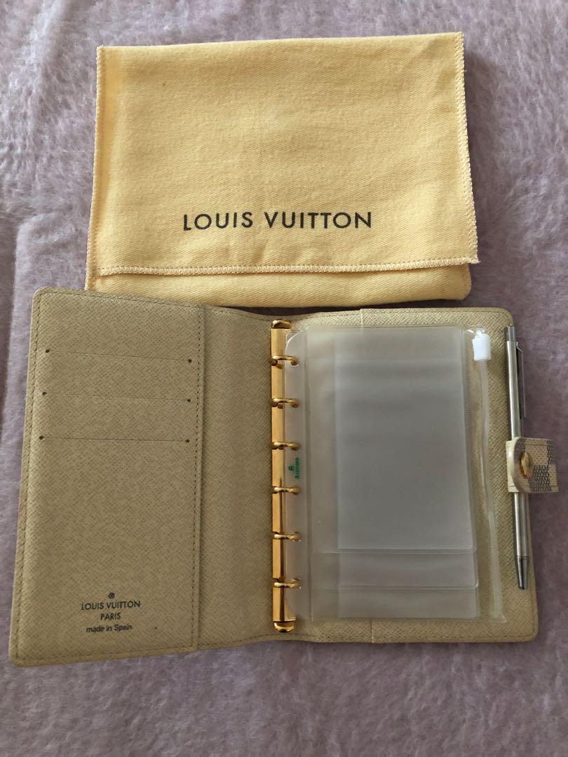 LV Damier Small Agenda (Category: Luxury Bags & Wallets) located in Valenzuela. Submitted by shopgal8 (Listing ID 180966050, Image 2). Description: Price negotiable 😁.
