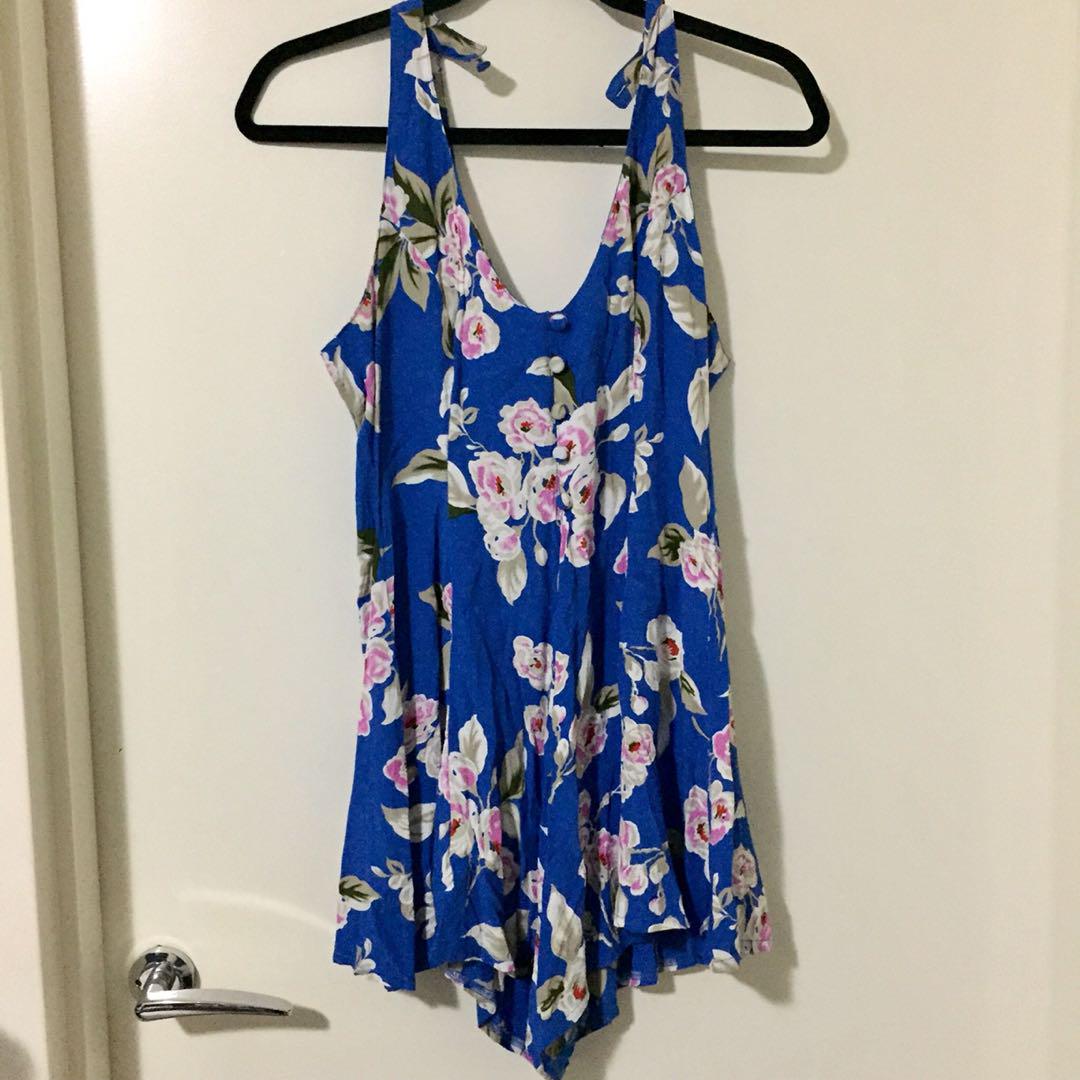 Motel Rocks Playsuit Women S Fashion Clothes On Carousell Read more than 100 reviews and choose a you can rent a car right at the hotel. carousell