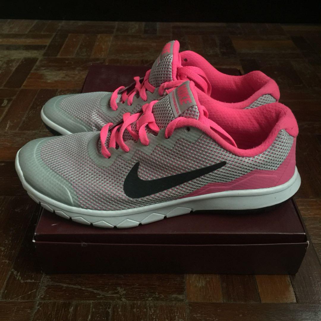 Pink Nike RN 4, Women's Fashion, Footwear, on Carousell