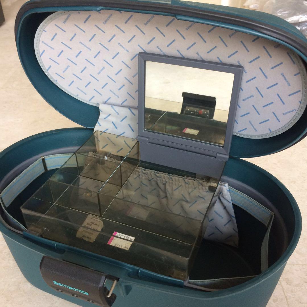 Samsonite Oyster Cosmetic Carry Case