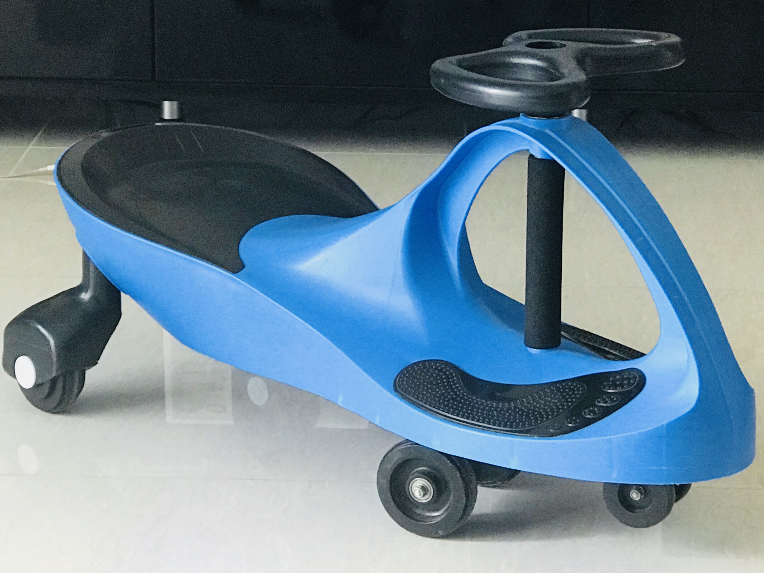 Kids swivel car deals