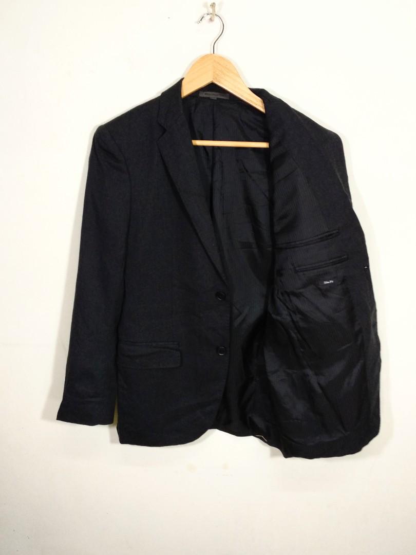 Uniqlo stretch wool slim fit jacket blazer Men s Fashion Coats