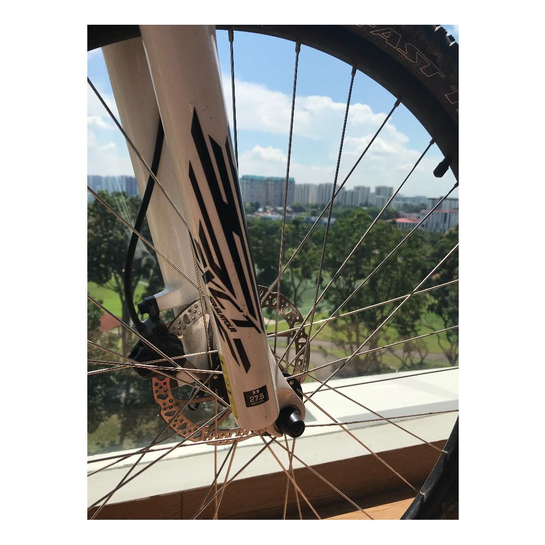 2016 specialized top hardrock 27.5
