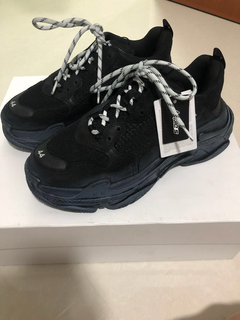 balenciaga triple s all black distressed