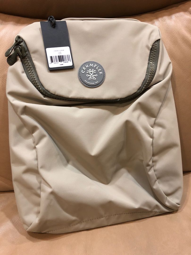 crumpler fang backpack
