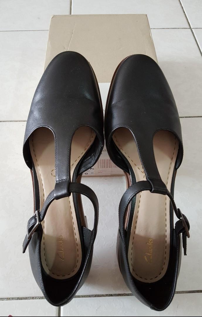 Clarks taylor palm black outlet