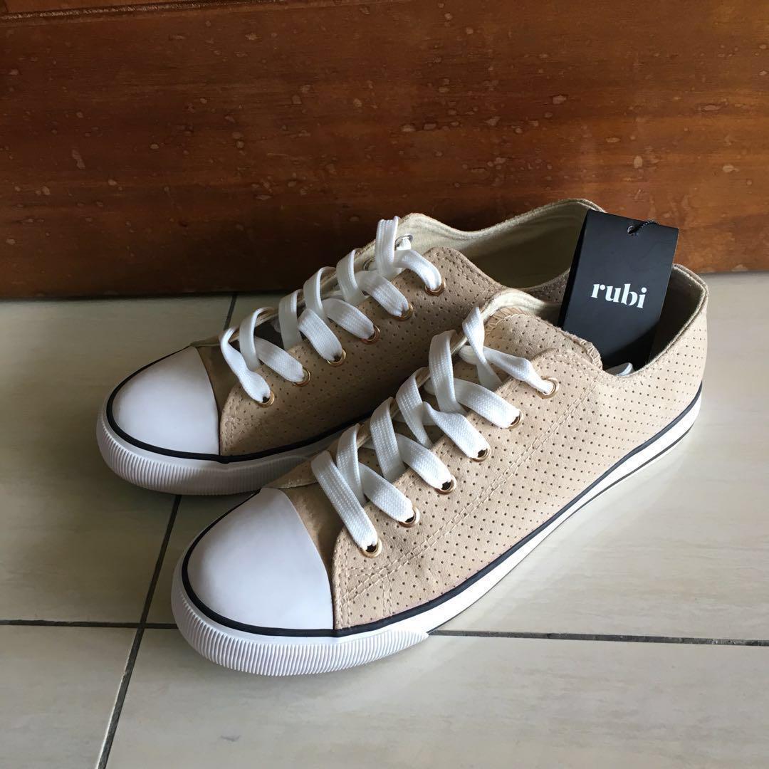 Jodi low rise sneaker discount