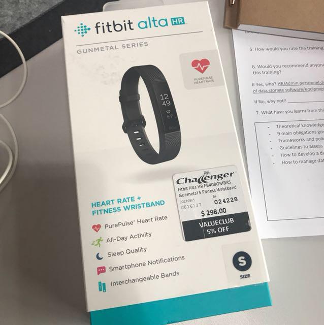 Fitbit Alta Hr Gunmetal Series Size S Mobile Phones Gadgets Wearables Smart Watches On Carousell Sportivniy braslet s pulsometrom fitbit charge 2 hr small black cherniy fb407sbks. carousell