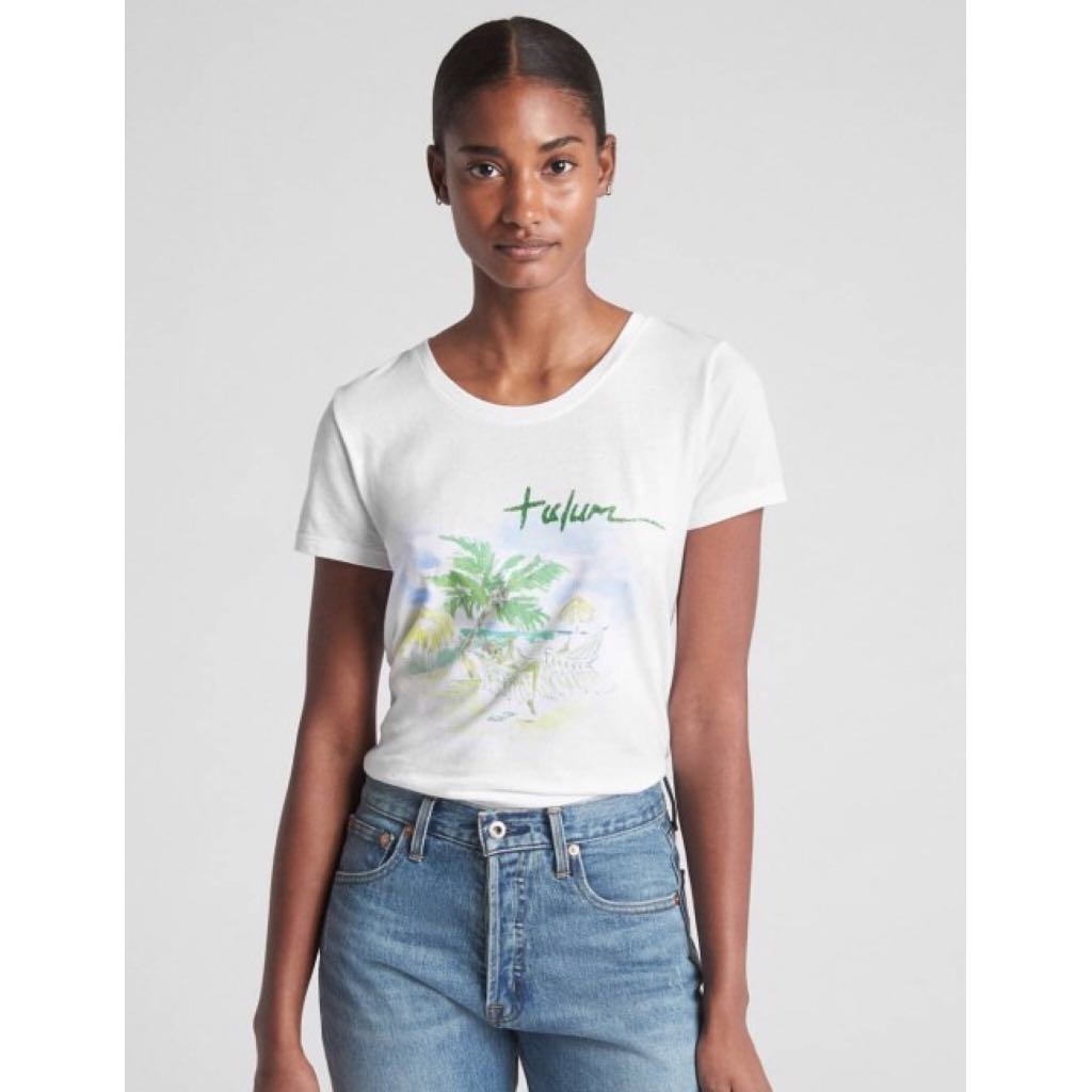 gap layering tee