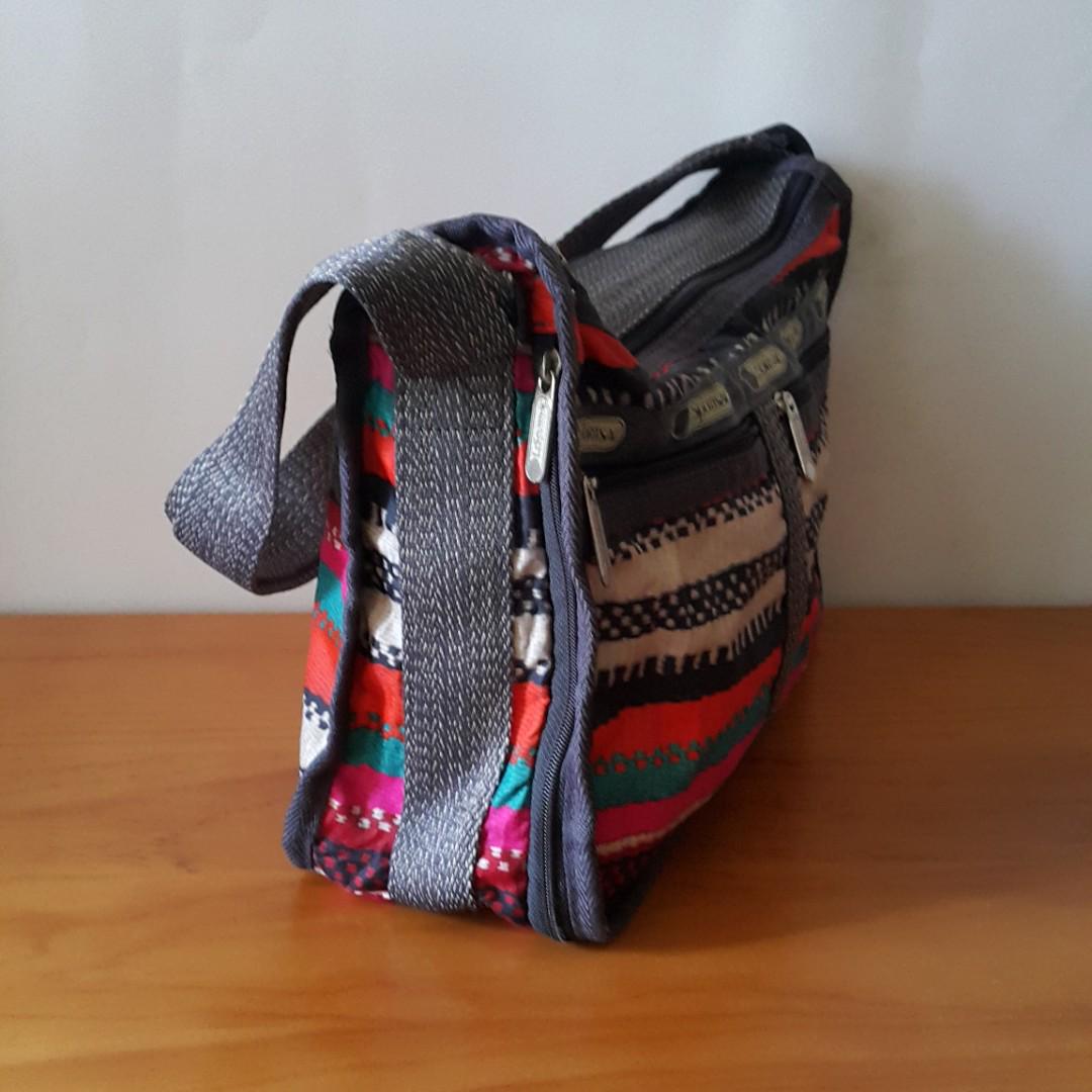Lesportsac Deluxe Everyday Bag Style 7507