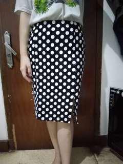 Rok pensil