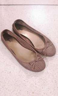 Farah_alta's items for sale on Carousell