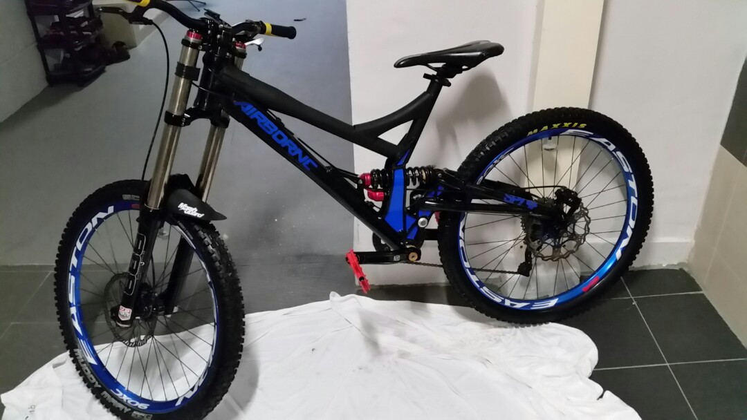 airborne taka downhill bike