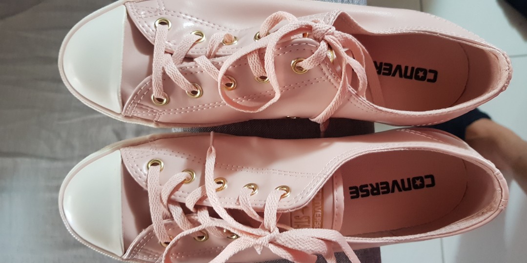 Converse Chuck Taylor Size 8 US Dainty OX Dusk Pink Women s Fashion Footwear Sneakers on Carousell