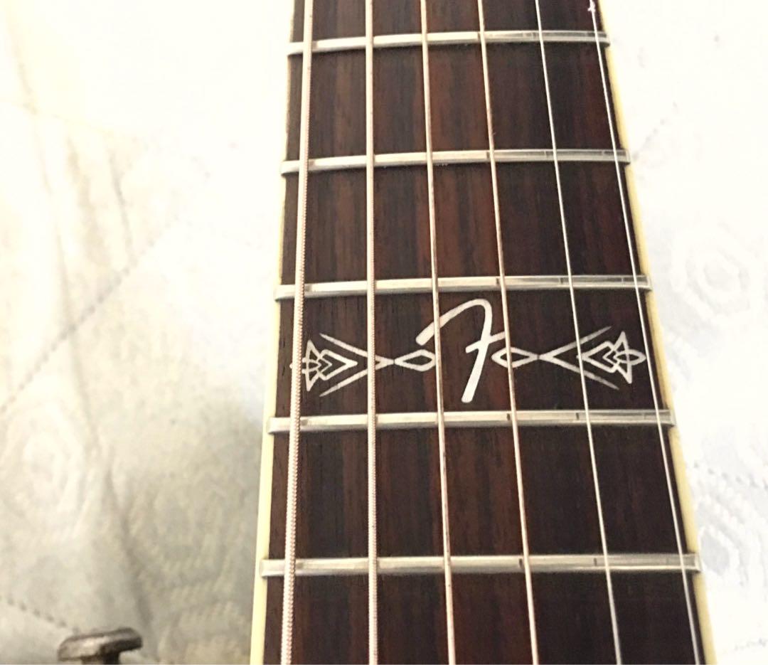 FENDER hot rod design Tbucket 300Ce acoustic guitar, Hobbies & Toys