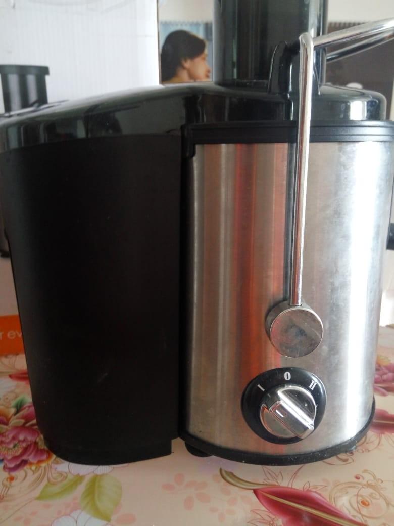 KRIS JUICE EXTRACTOR JUICER MIXER TANPA AMPAS baru 1x pakai kondisi 99