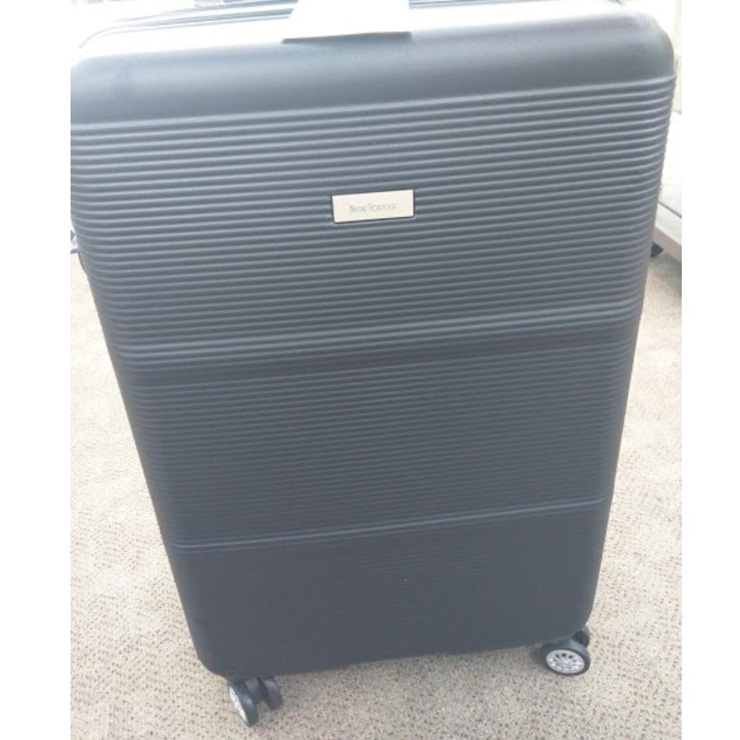 new yorker luggage 28