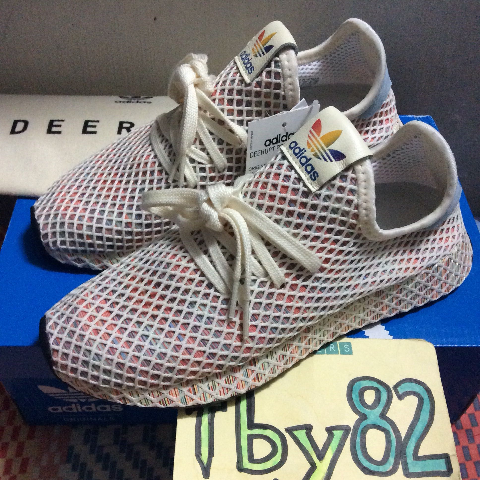 adidas deerupt runner pride