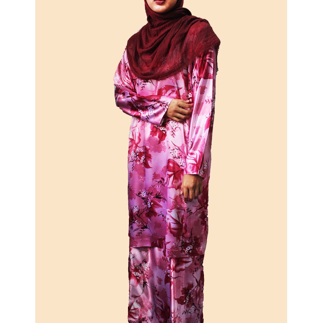 Preloved Baju Kurung Corak Bunga Licin Postforsbux Muslimah Fashion Two Piece On Carousell