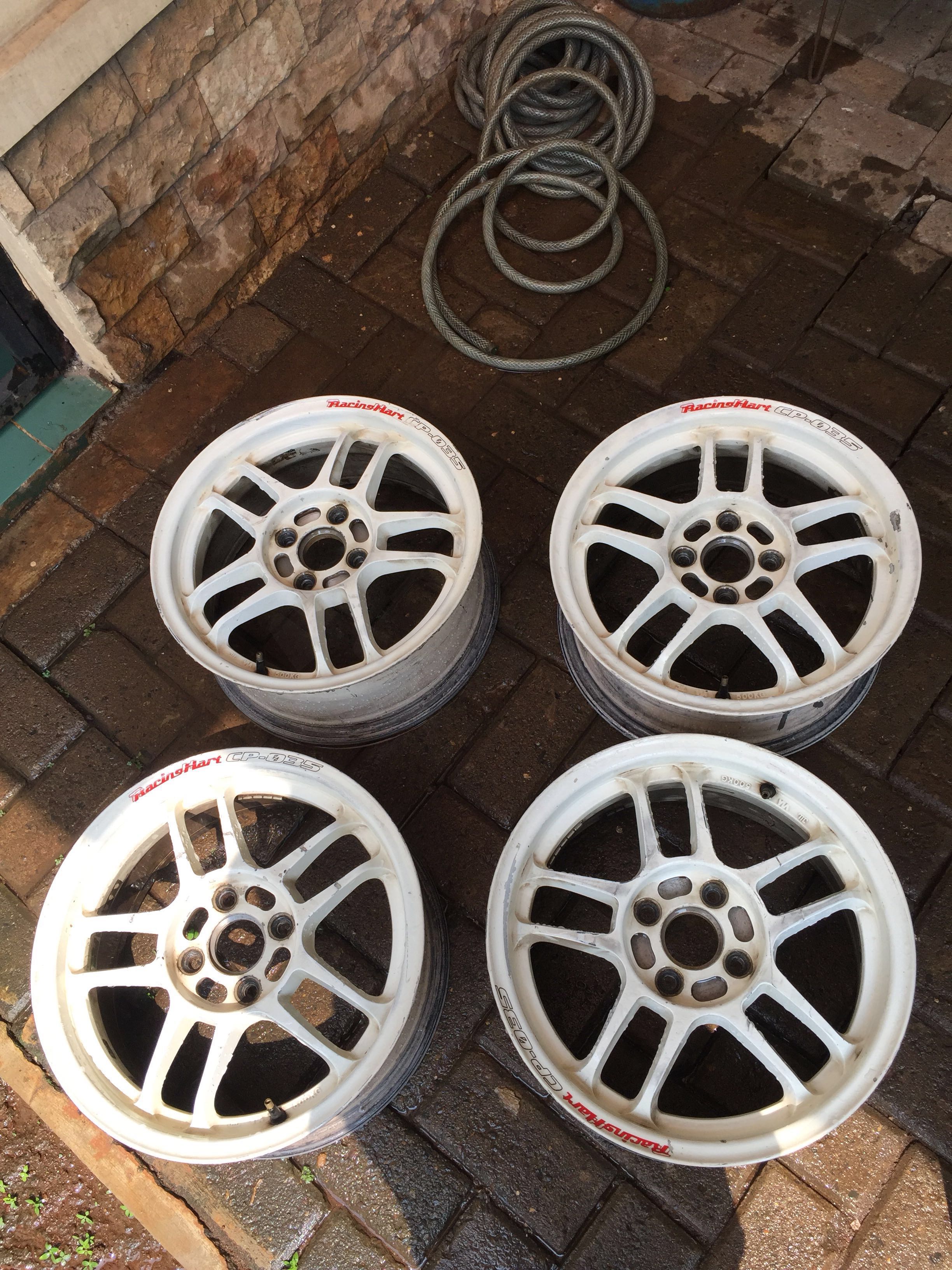 Racing Hart Wheels 4x100 Suse Racing