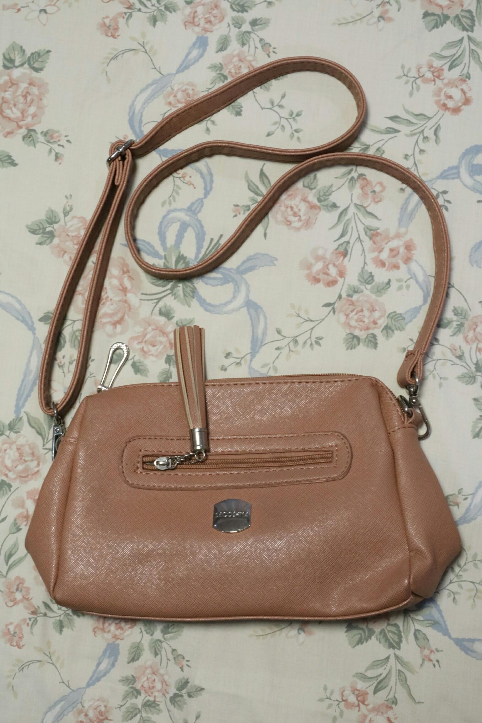 Secosana Sling Bag