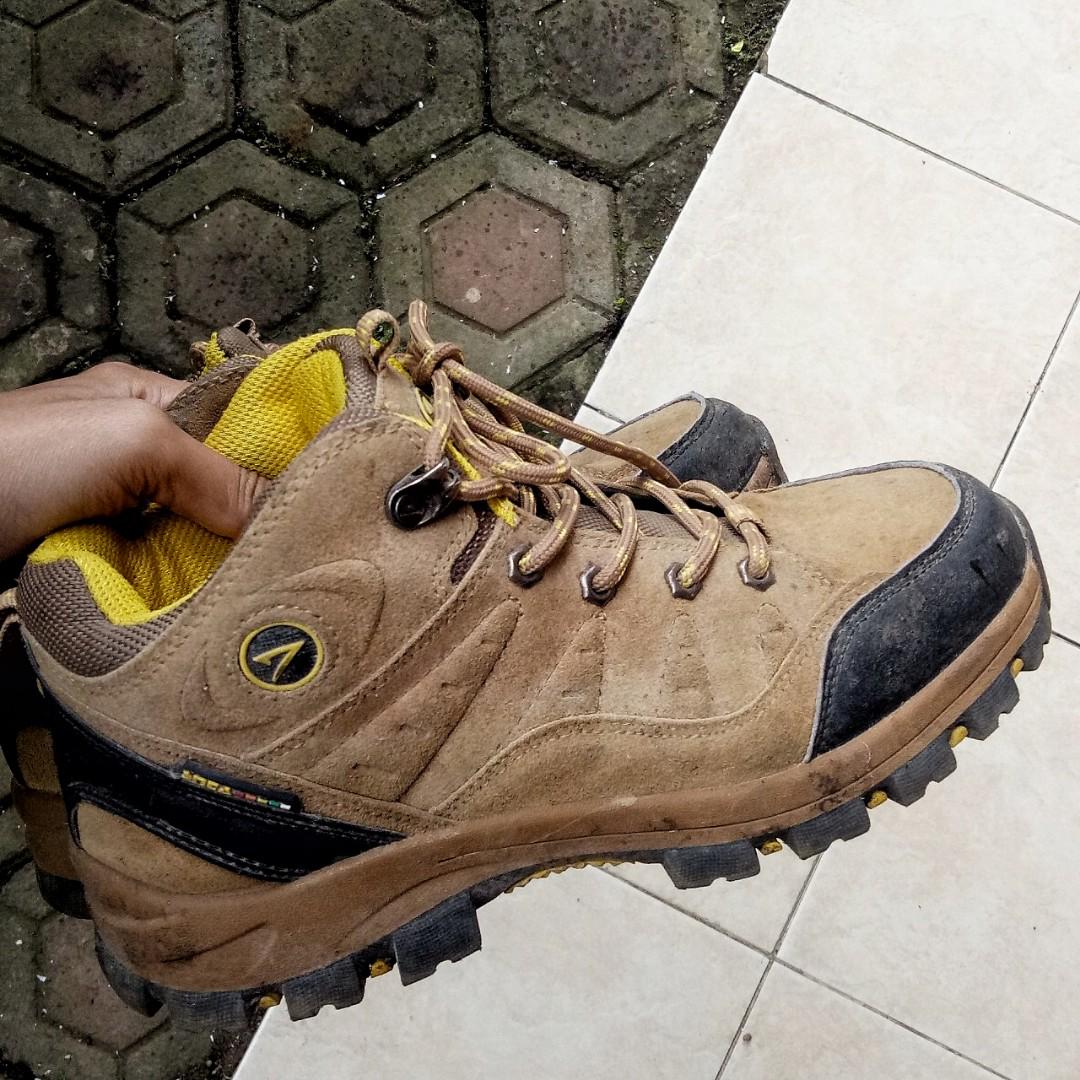 Sepatu Gunung Snta Sport Hiking Shoes Fesyen Wanita Sepatu Di Carousell