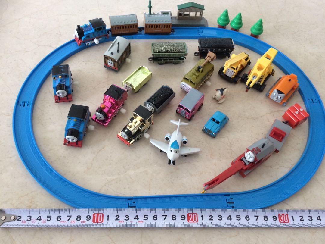 Thomas shop capsule plarail