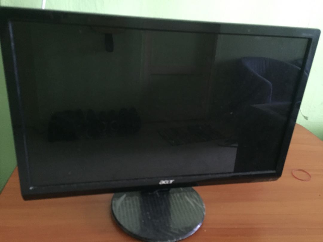 Accer monitor 2 unit, Computers & Tech, Parts & Accessories, Monitor ...