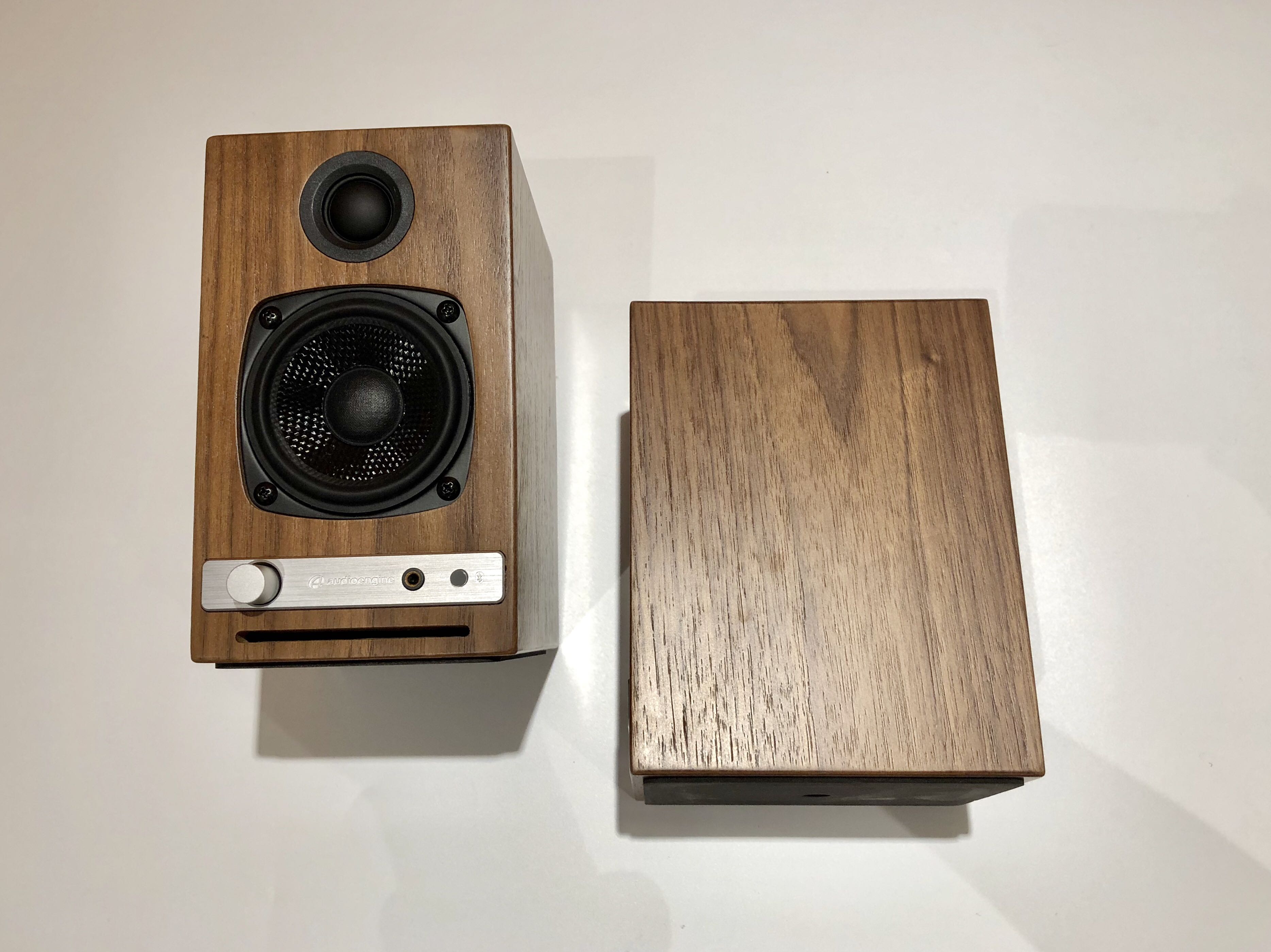 Audioengine HD3 Powered Bookshelf Speakers (Pair) Walnut, Audio