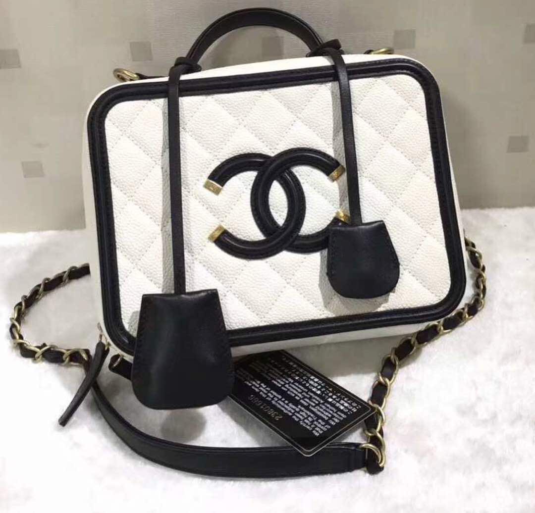 Chanel vanity case clearance black and white