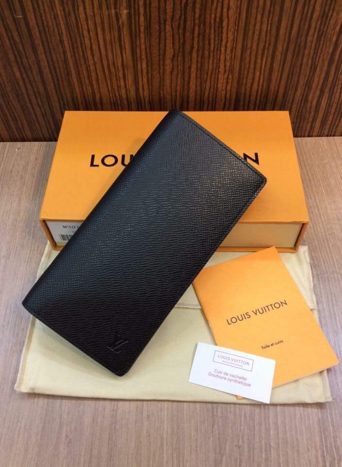 louis vuitton cheque book holder