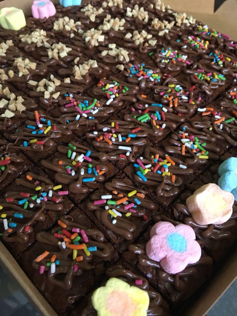 Halal Brownies, Food & Drinks, Homemade Bakes on Carousell