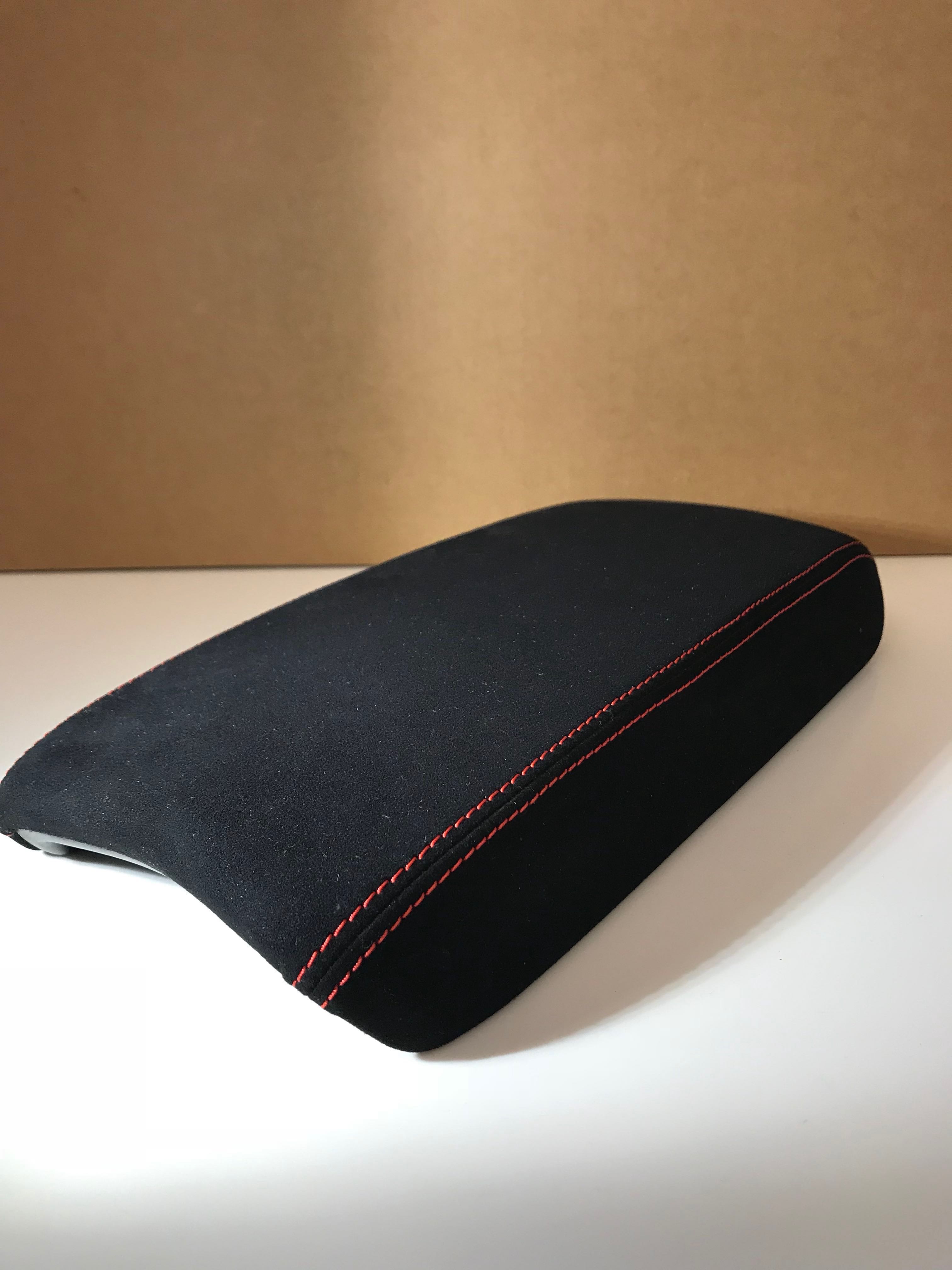 Honda Civic fd alcantara arm rest, Car Accessories on Carousell