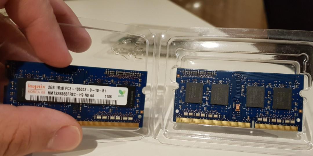 Hynix 2gb pc3 10600s RAM memory for macbook pro 2pcs (Category: Computer Parts) located in Quezon City. Submitted by rickstuff (Listing ID 181633750, Image 2). Description: 2 pcs Apple Macbook pro RAM memory Hynix 2gb 1Rx8 pc3 10600s 9-10-B1.