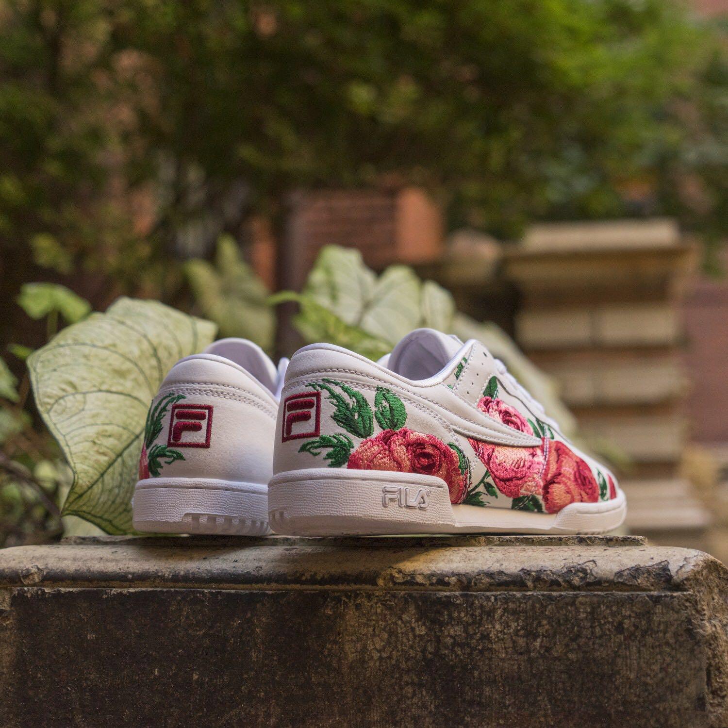 Fila embroidered sneakers top