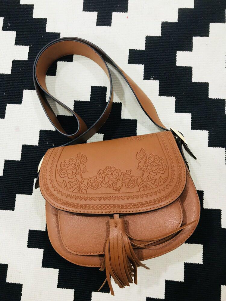 Primark sling bags store
