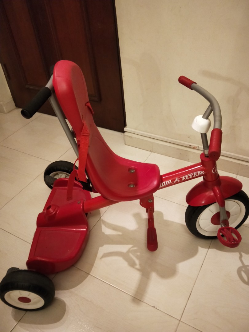 radio flyer sit and stand trike