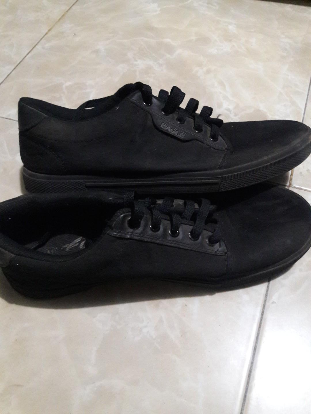 Sepatu Eagle Full Hitam Fesyen Pria Sepatu Di Carousell