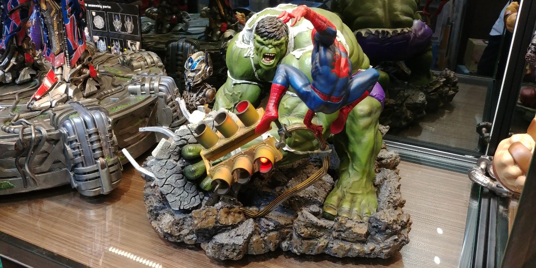 Sideshow Hulk Vs Spiderman Diorama Exclusive Version Toys Games Bricks Figurines On Carousell Batman vs superman vs captain america vs the flash: sideshow hulk vs spiderman diorama exclusive version