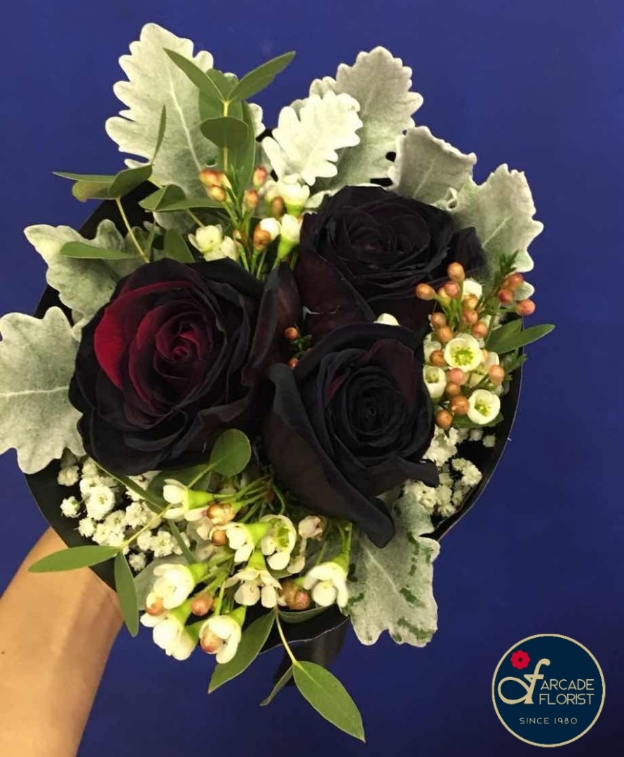3 Stalk Black Roses Fresh Flower Bouquet Rose Flower Flower Bouquet Flower Flowers Rose Roses Gardening Flowers Bouquets On Carousell