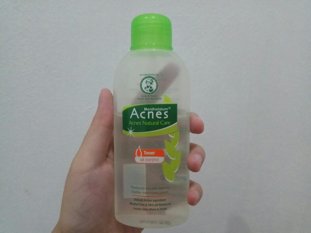 Acnes Natural Care Cream Milk Cleanser Toner Sealing Gel Creamy Wash Kesehatan Kecantikan Kulit Sabun Tubuh Di Carousell