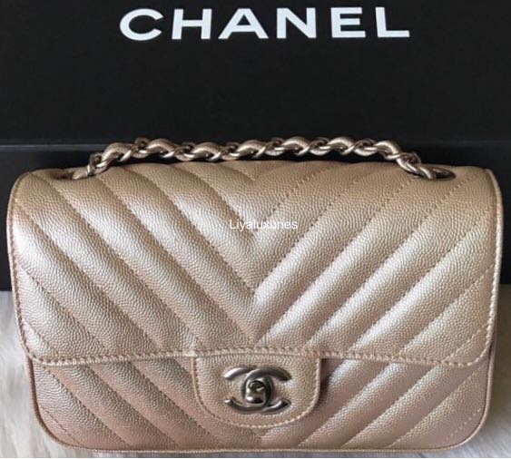 Chanel Iridescent Rose Gold Chevron Quilted Caviar Medium Classic Double  Flap Silver Hardware, 2017 Available For Immediate Sale At Sotheby's