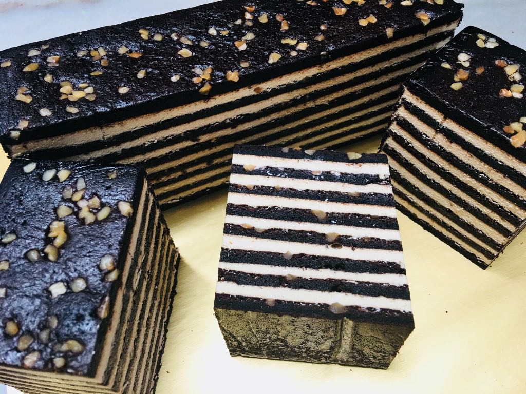 Kek Lapis Sarawak Premimu Kek Lapis Cokelat Almond
